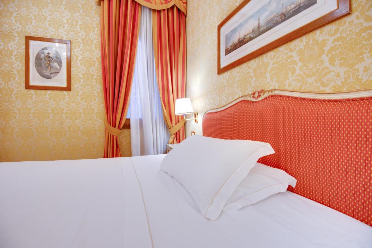 Hotel Antiche Figure Венеция Экстерьер фото