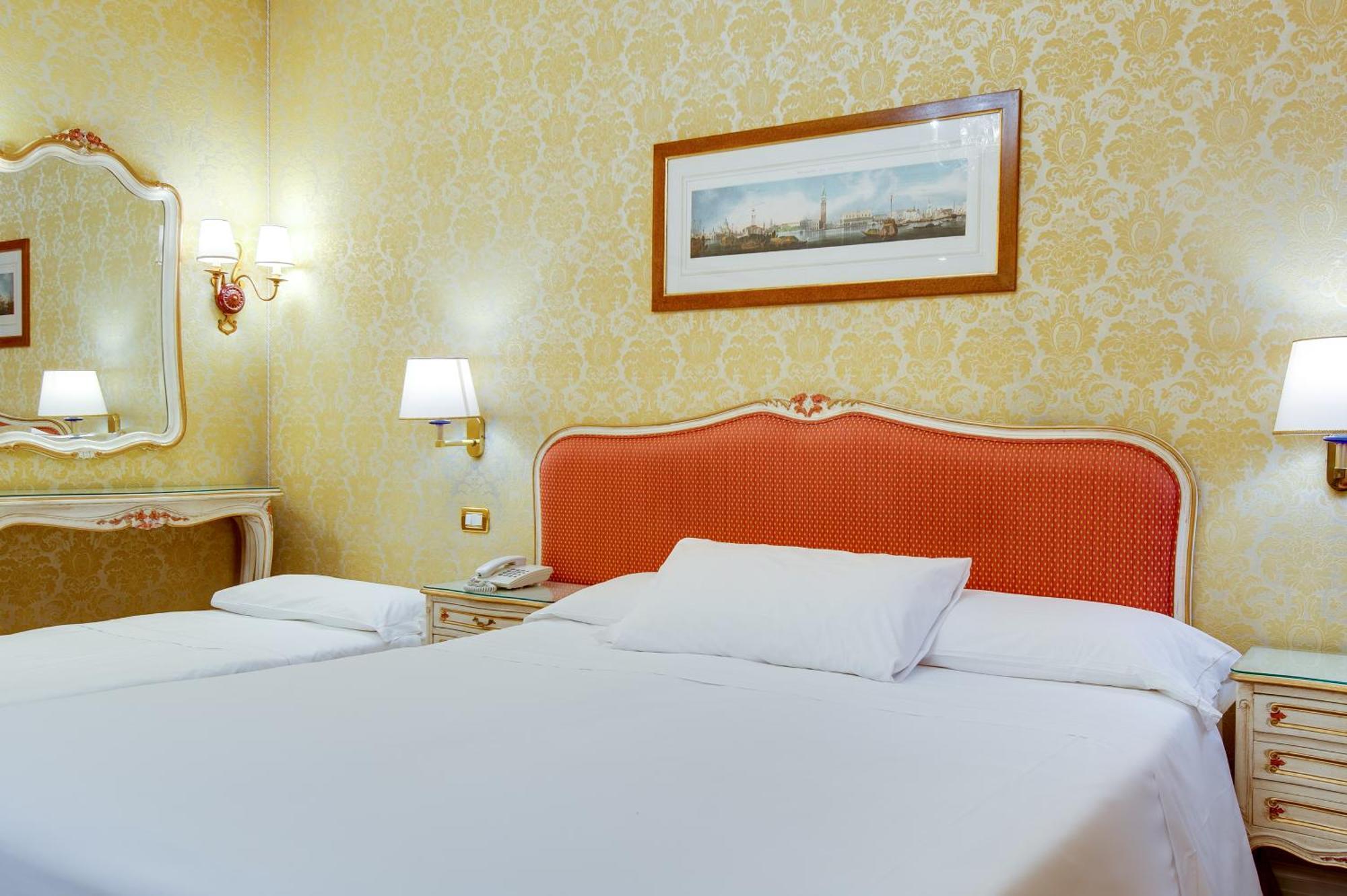 Hotel Antiche Figure Венеция Экстерьер фото