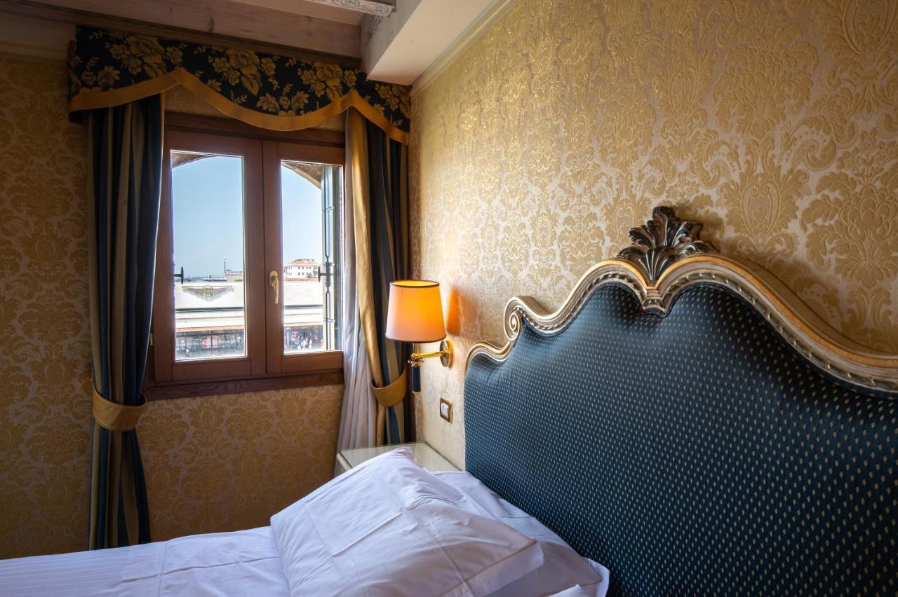 Hotel Antiche Figure Венеция Экстерьер фото